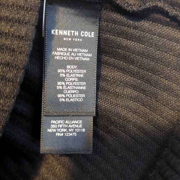 NWT Kenneth Cole black cropped turtleneck. Size M - Picture 7 of 10